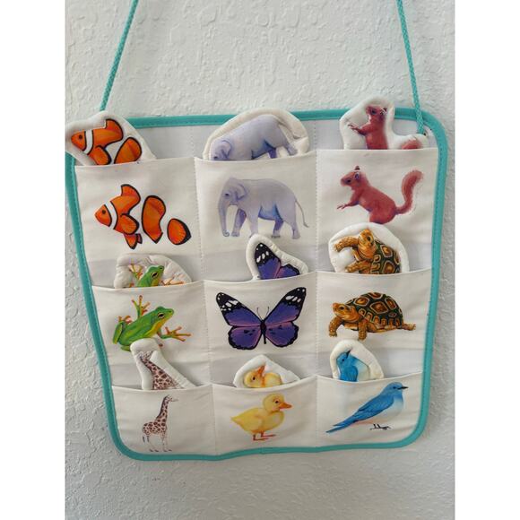 Lovevery Quilted Critter Pockets Toy Learning Play Matching Animals 19-21 Months - Picture 2 of 4